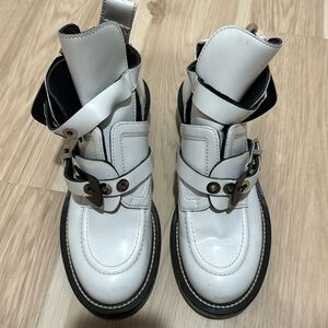 Balenciaga Ceinture leather buckled boots